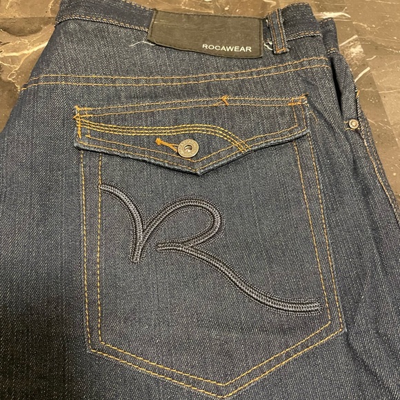 Brand  new men’s jean shorts/with pockets - Picture 3 of 6